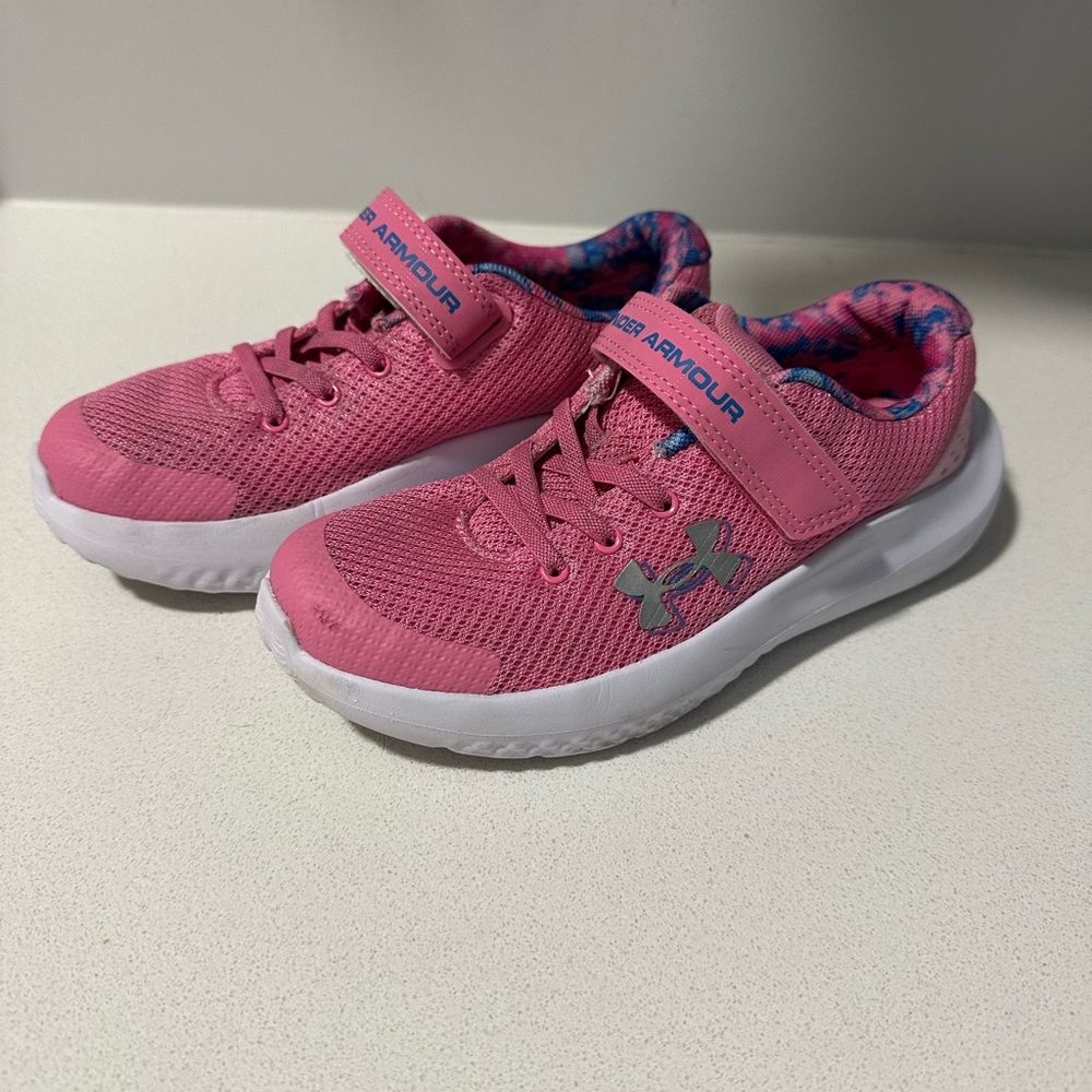 Under Armour Kids 1Y Sneakers